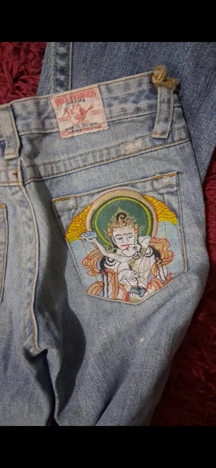 Jeans True Religion con diseño bordado - 5