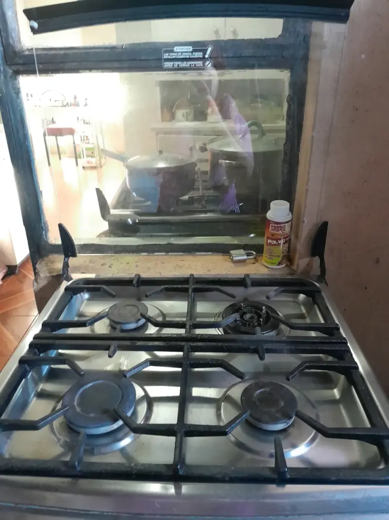 Cocina fensa a gas de 4 quemadores - 2