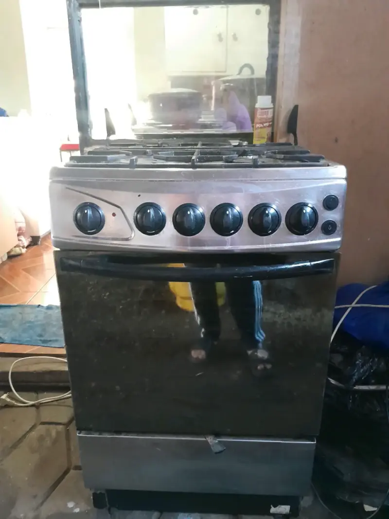 Cocina fensa a gas de 4 quemadores - 3