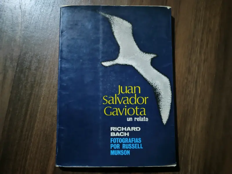 Libro Juan Salvador Gaviota de Richard Bach