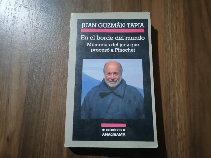 Libro 'En el borde del mundo' de Juan Guzmán Tapia