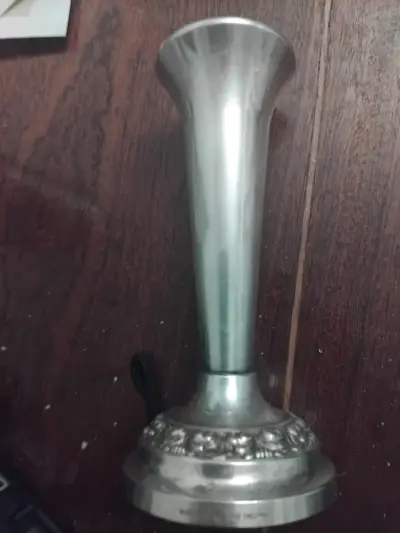 Florero de plata - miniatura 1