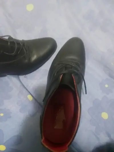 Botines de cuero negro con tacón para mujer - miniatura 2
