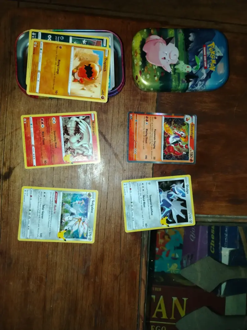 Lote 66 cartas en inglés y español en lata - 1
