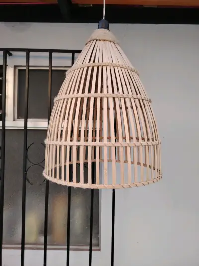 Lámpara colgante de mimbre estilo jaula - miniatura 2