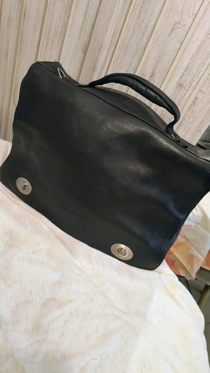 Maletín de cuero negro con compartimentos - 1