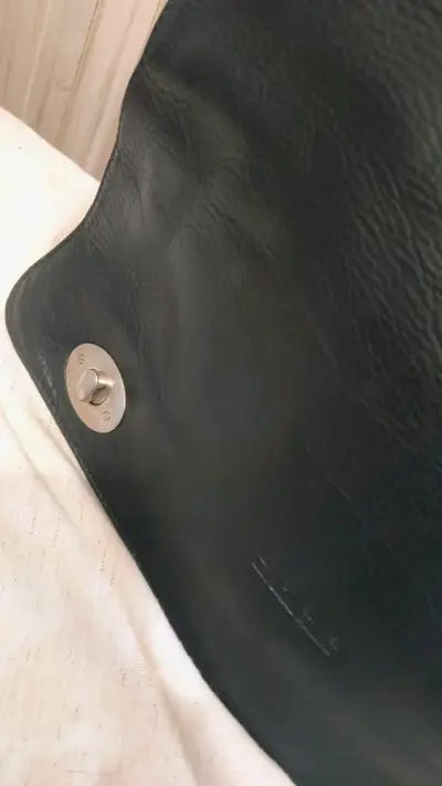 Maletín de cuero negro con compartimentos - miniatura 2