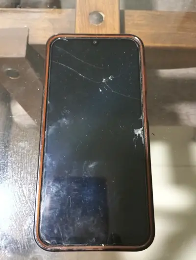 Smartphone Samsung en perfecto estado. - miniatura 4