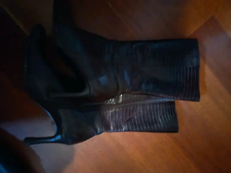 Botas de cuero cafe con tacón alto - 1