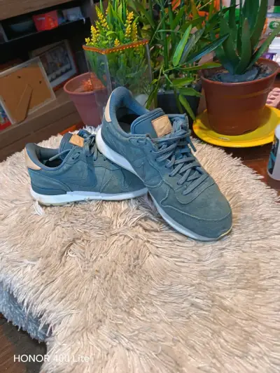 Zapatillas deportivas Nike de gamuza verde - miniatura 1