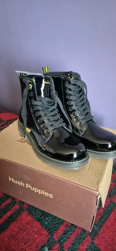 Botas negras de charol Hush Puppies - miniatura 1