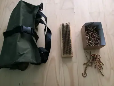 Kit de Herramientas con Bolsa y Cepillo de Alambre - miniatura 1