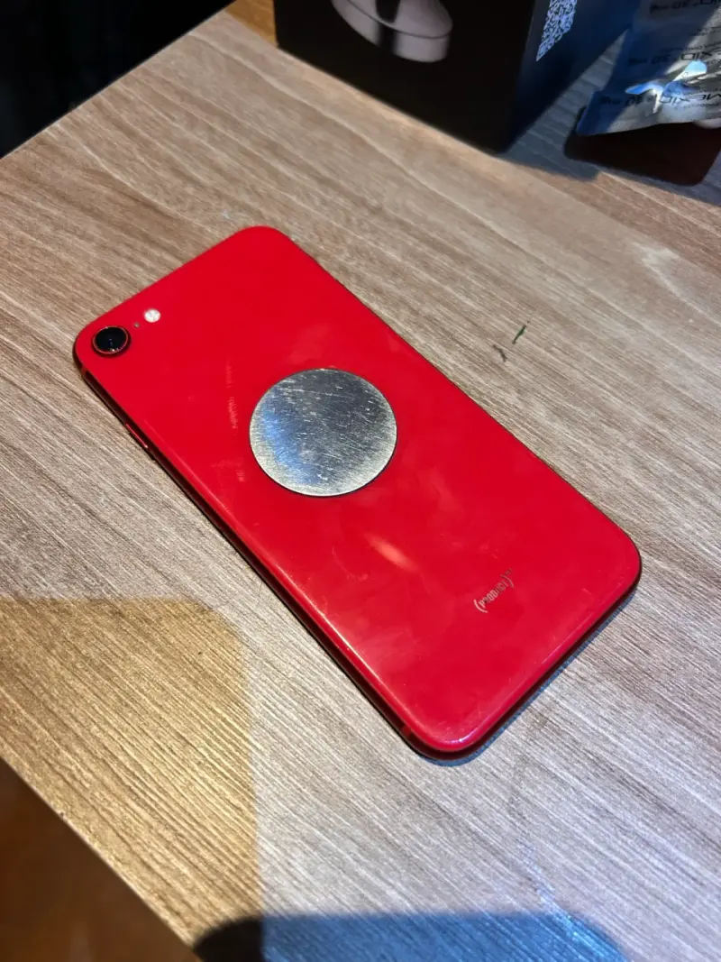 iPhone SE rojo 2020 barato - 3