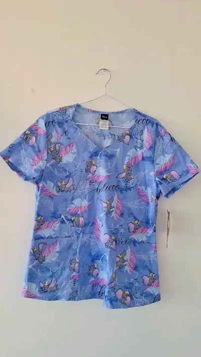 Blusa médica Disney Dumbo azul estampada - miniatura 1