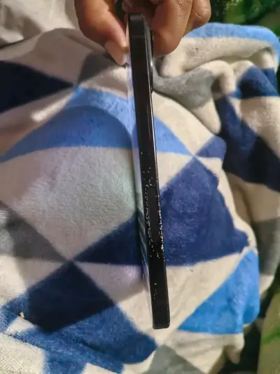 iPhone en buen estado con doble cámara - miniatura 3