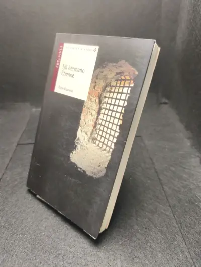 Libro 'Mi hermano Étienne' de Óscar Esquivias - miniatura 3