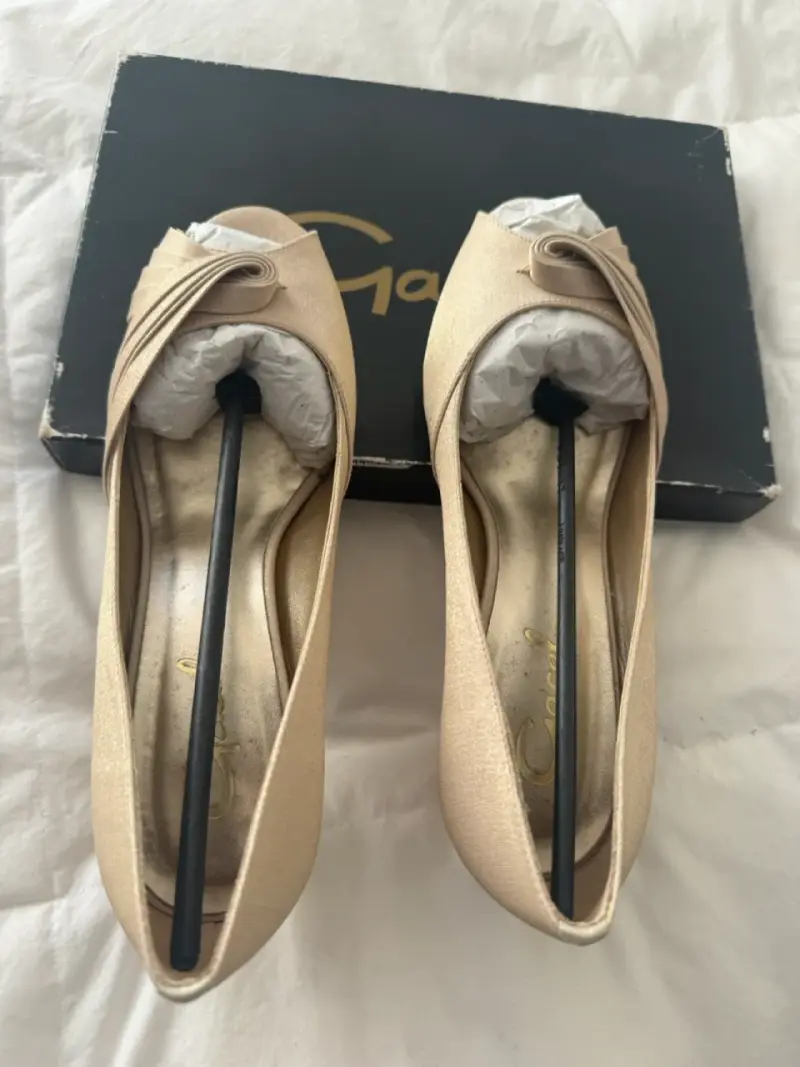 Zapatos de Tacón Beige Gacel Elegantes - 1