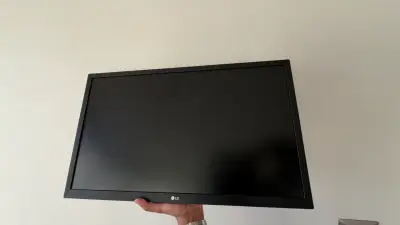 Monitor LG 24 pulgadas Full HD - miniatura 1