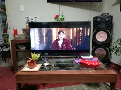 Televisor Sony Bravia 40 pulgadas Full HD - miniatura 3