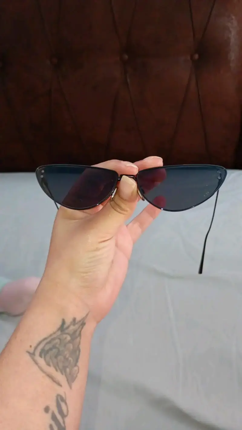 Gafas de sol Dior negras estilo cat eye - 2