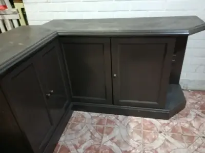 Mueble de esquina de madera oscuro - miniatura 5