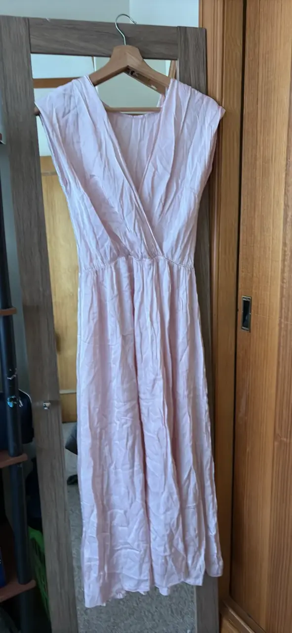 Vestidos  con diferentes modelos de diseño. - 3