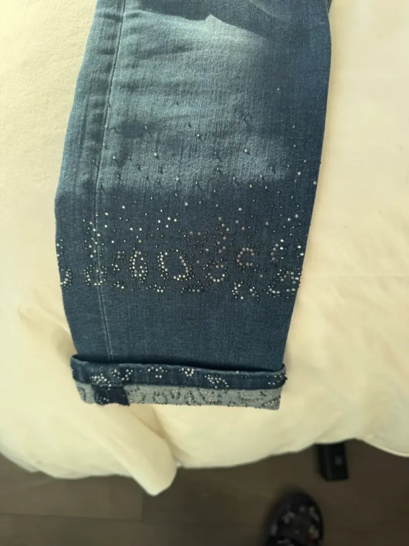 Jeans de mujer con detalles brillantes - 2