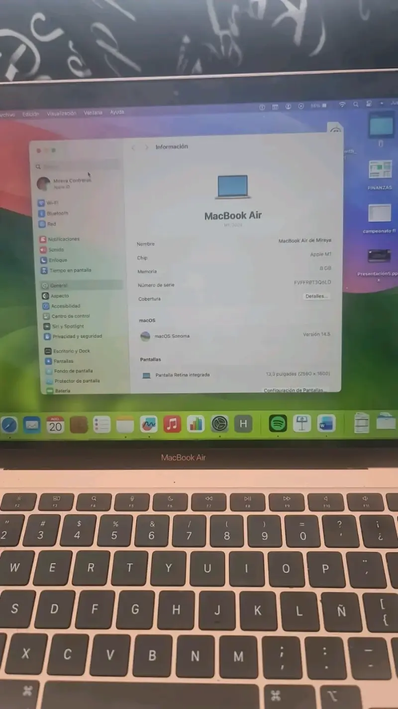MacBook Air dorado en buen estado - 3