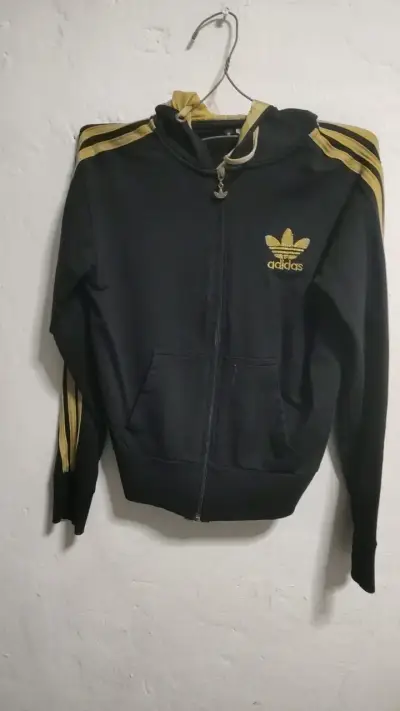 Polerón Adidas negro con capucha y rayas doradas - miniatura 1