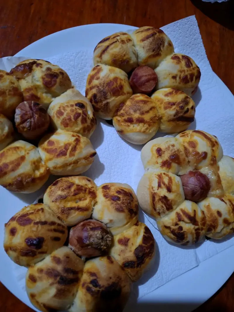 Rosquillas caseras con azúcar y  Flor saladas. - 2