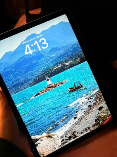 iPad Air 5ta Generación 64GB Gris Espacial - miniatura 6