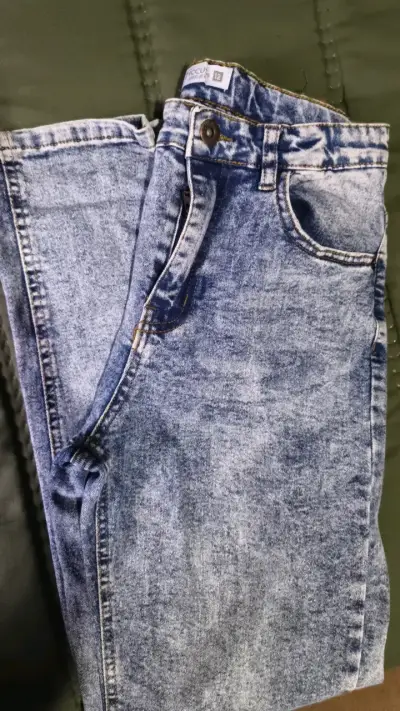 Jeans de mezclilla azul para niño - miniatura 1