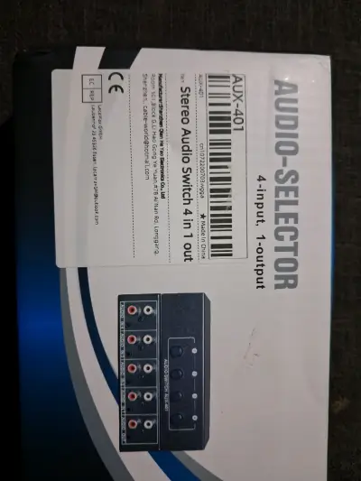 Selector de Audio 4 Entradas 1 Salida AUX-401 - miniatura 2