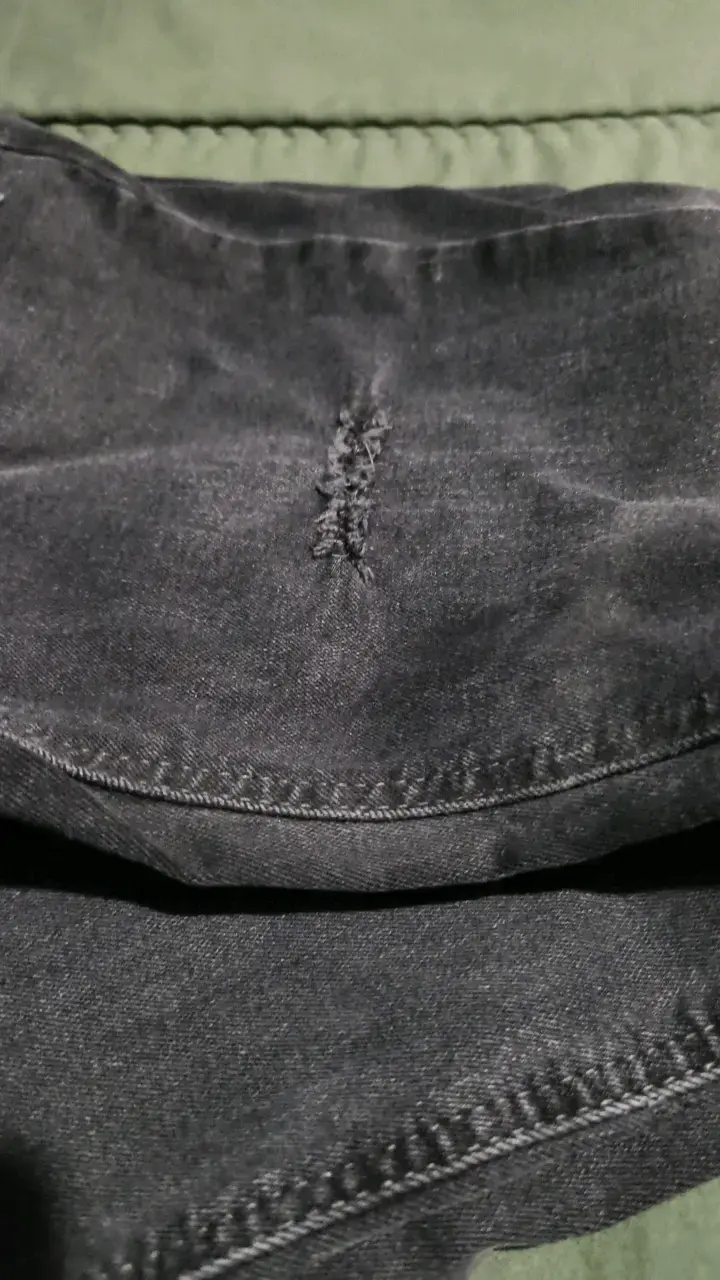 Pantalones de mezclilla negros con elástico - 3