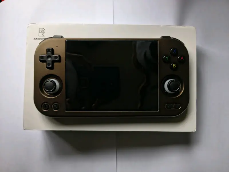 Consola portátil Anbernic RG 477M con pantalla táctil - 1