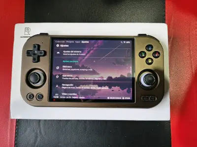 Consola portátil Anbernic RG 477M con pantalla táctil - miniatura 6