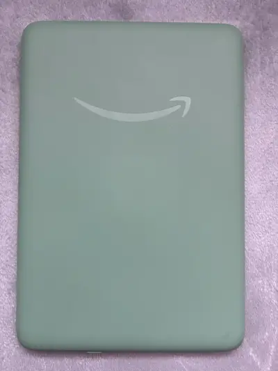 Kindle verde Basic 2024con pantalla táctil - miniatura 2