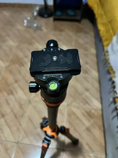 Trípode K&F Concept con Cabezal Giratorio - miniatura 3