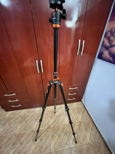 Trípode K&F Concept con Cabezal Giratorio - miniatura 4