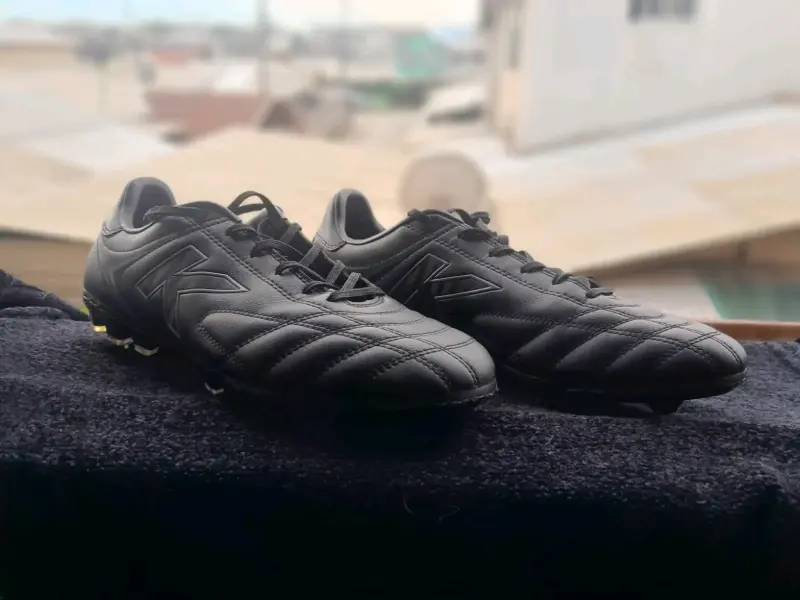 Botines de fútbol Kelme negros talla 44 - 4