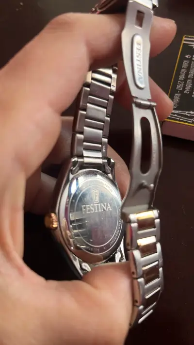Reloj Festina de acero inoxidable bicolor - miniatura 3