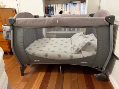 Cuna Corral Infanti Luna  + Colchón y Ropa de Cama - miniatura 1