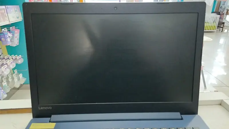 Notebook Lenovo AMD A6 azul en buen estado - 4