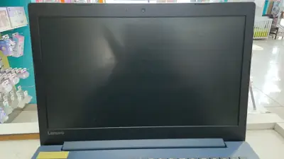 Notebook Lenovo AMD A6 azul en buen estado - miniatura 4