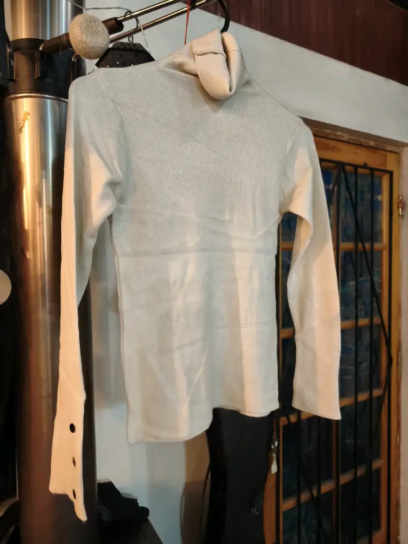 Suéter de cuello alto para mujer en rosa y blanco - 3