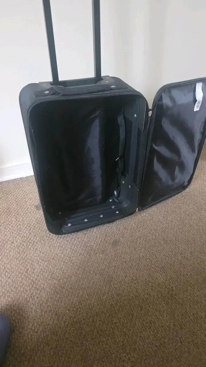 Maleta de viaje negra con ruedas y asa extensible - 2