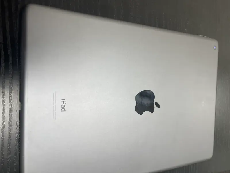 iPad 9ª Generación 128GB WIFI en Buen Estado - 6