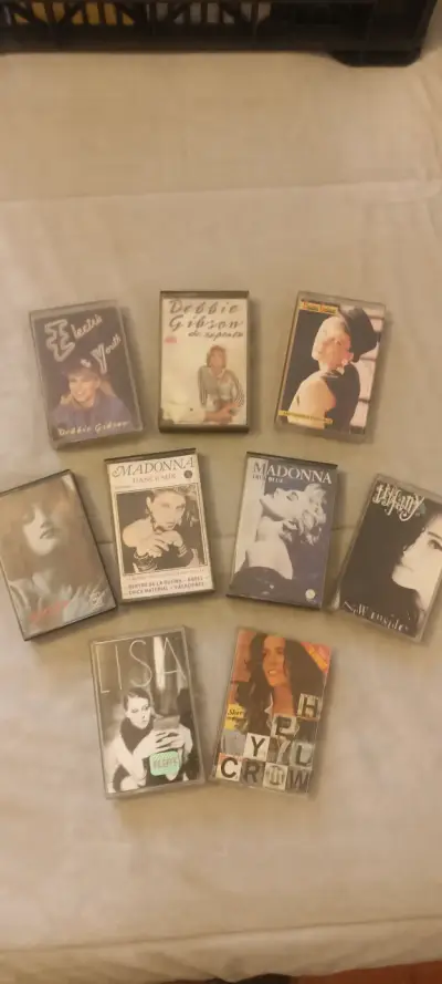 Colección de cassettes de música pop vintage - miniatura 1