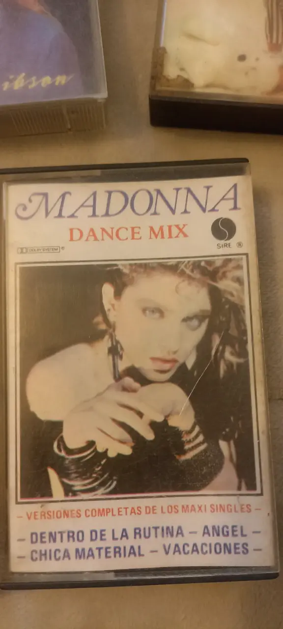Colección de cassettes de música pop vintage - 6