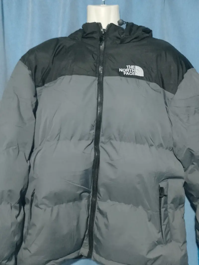 Chaqueta de invierno impermeable con capucha - 4
